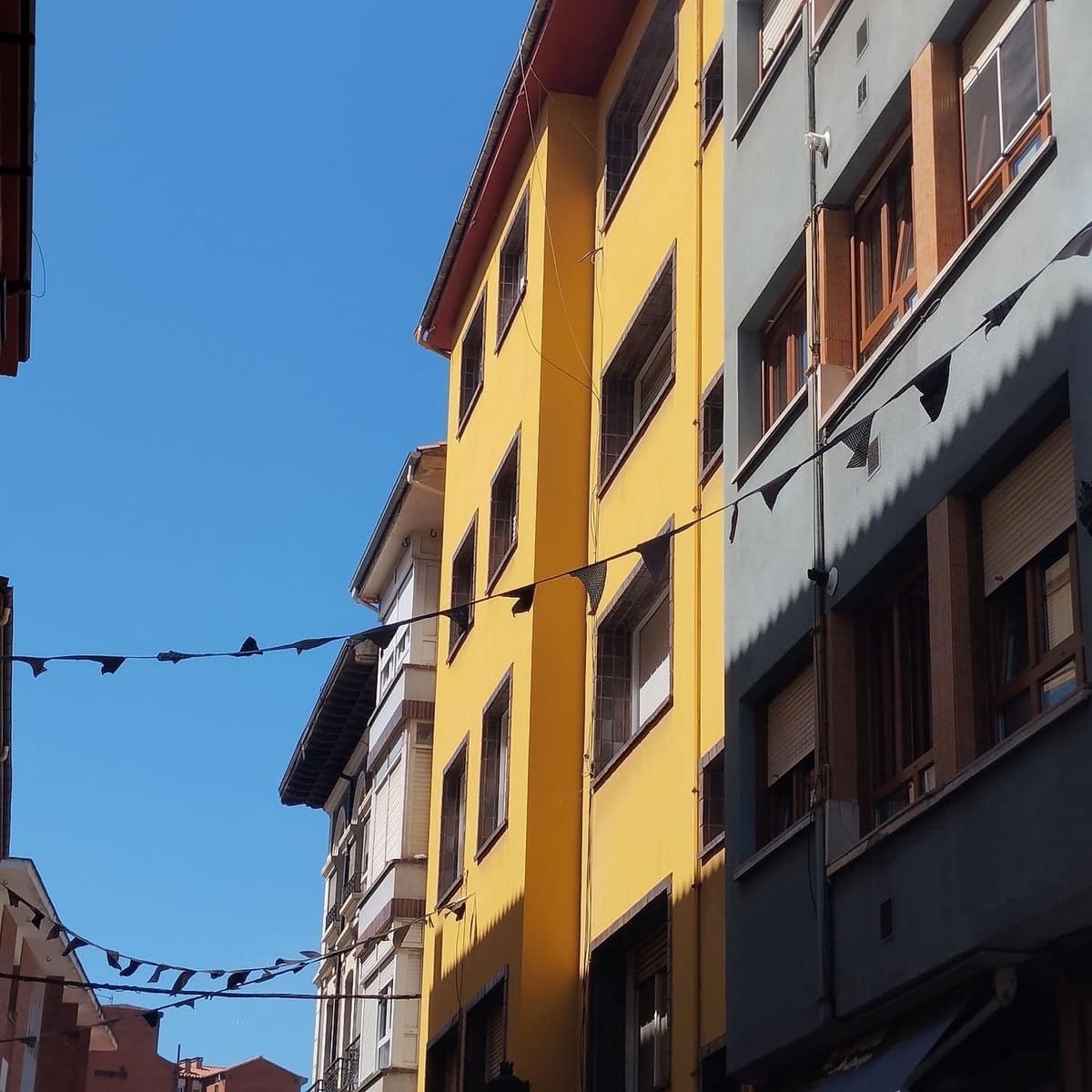 5 sypialnia Apartament na sprzedaż w Carreno z garażem - 180 000 € (Ref: 8910876)