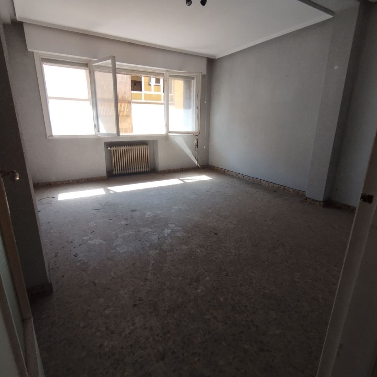 5 sypialnia Apartament na sprzedaż w Carreno z garażem - 180 000 € (Ref: 8910876)