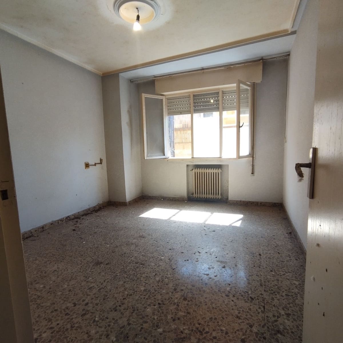 5 sypialnia Apartament na sprzedaż w Carreno z garażem - 180 000 € (Ref: 8910876)