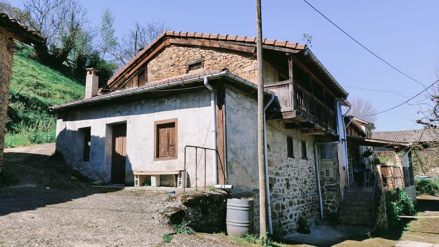 4 sypialnia Finka/Dom wiejski na sprzedaż w Langreo z garażem - 35 000 € (Ref: 8914617)