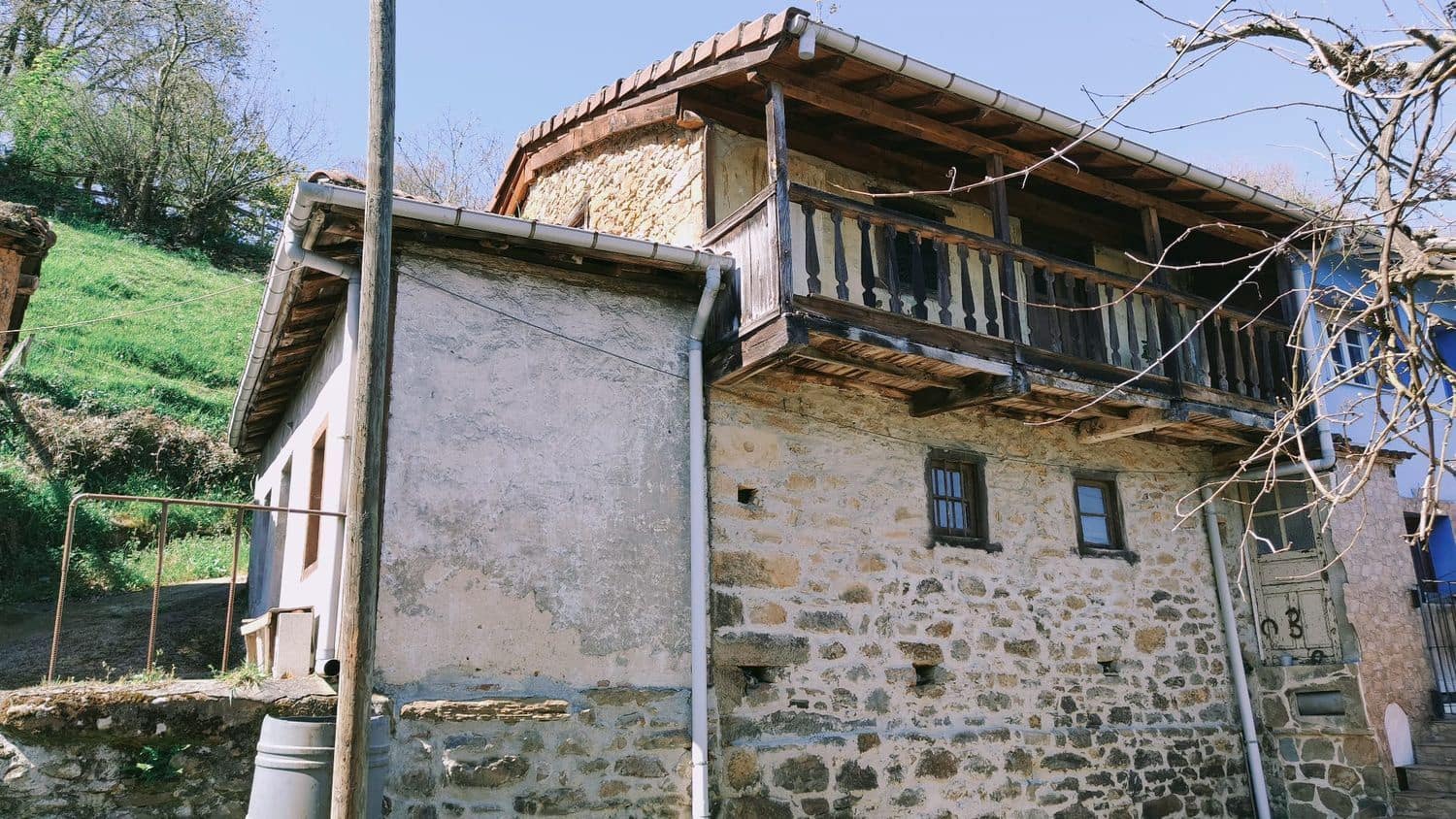 4 sypialnia Finka/Dom wiejski na sprzedaż w Langreo z garażem - 35 000 € (Ref: 8914617)