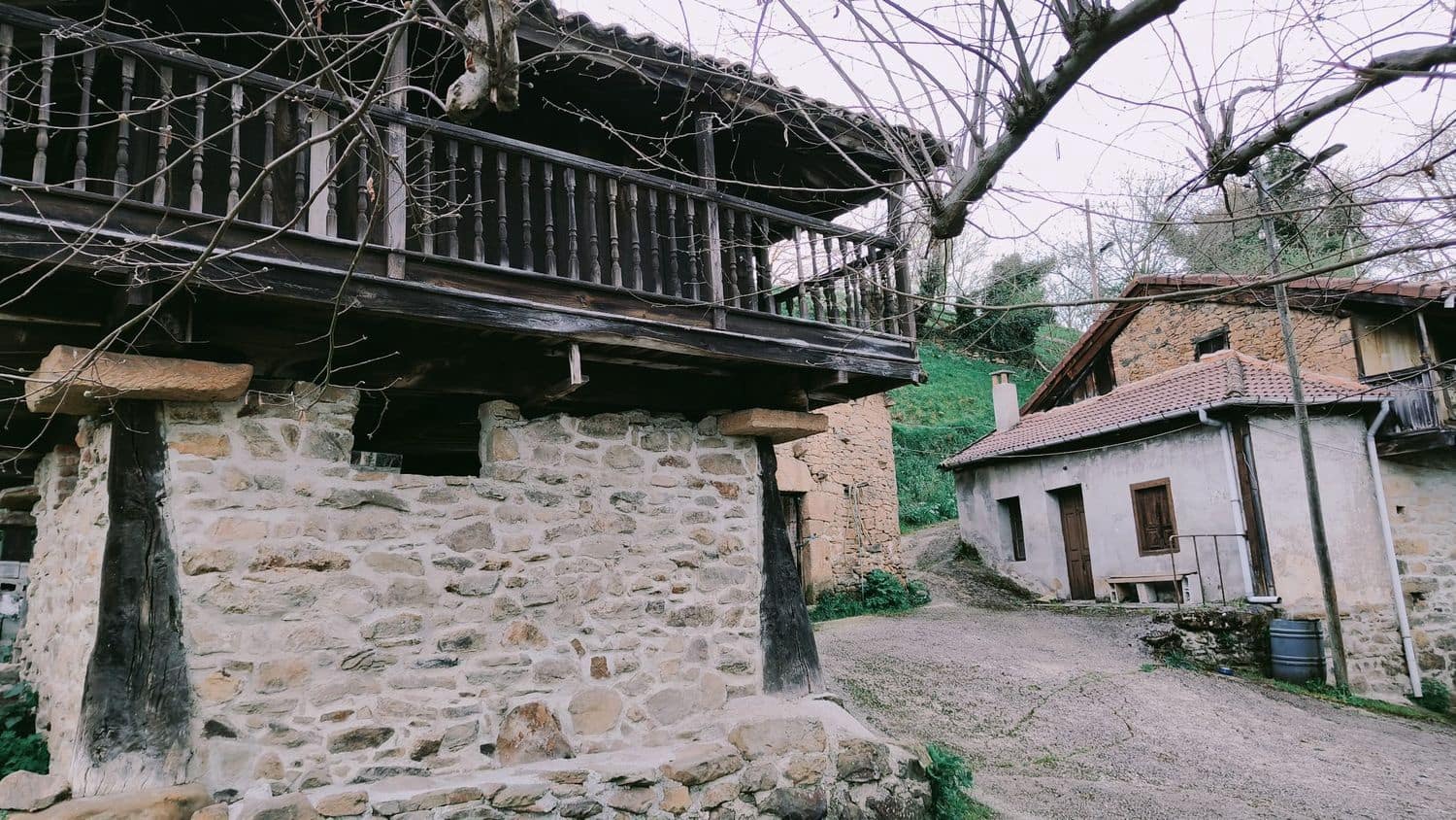 4 sypialnia Finka/Dom wiejski na sprzedaż w Langreo z garażem - 35 000 € (Ref: 8914617)