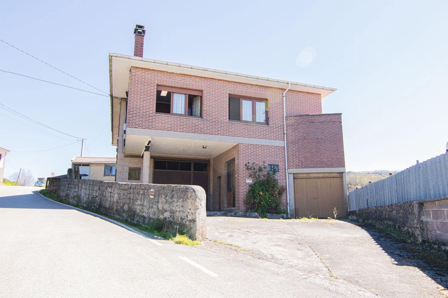 4 soveværelse Finca/Landehus til salg i Mieres med garage - € 249.000 (Ref: 8914619)