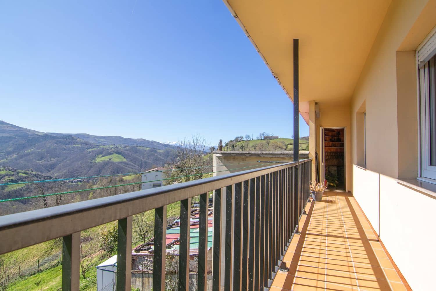 4 soveværelse Finca/Landehus til salg i Mieres med garage - € 249.000 (Ref: 8914619)