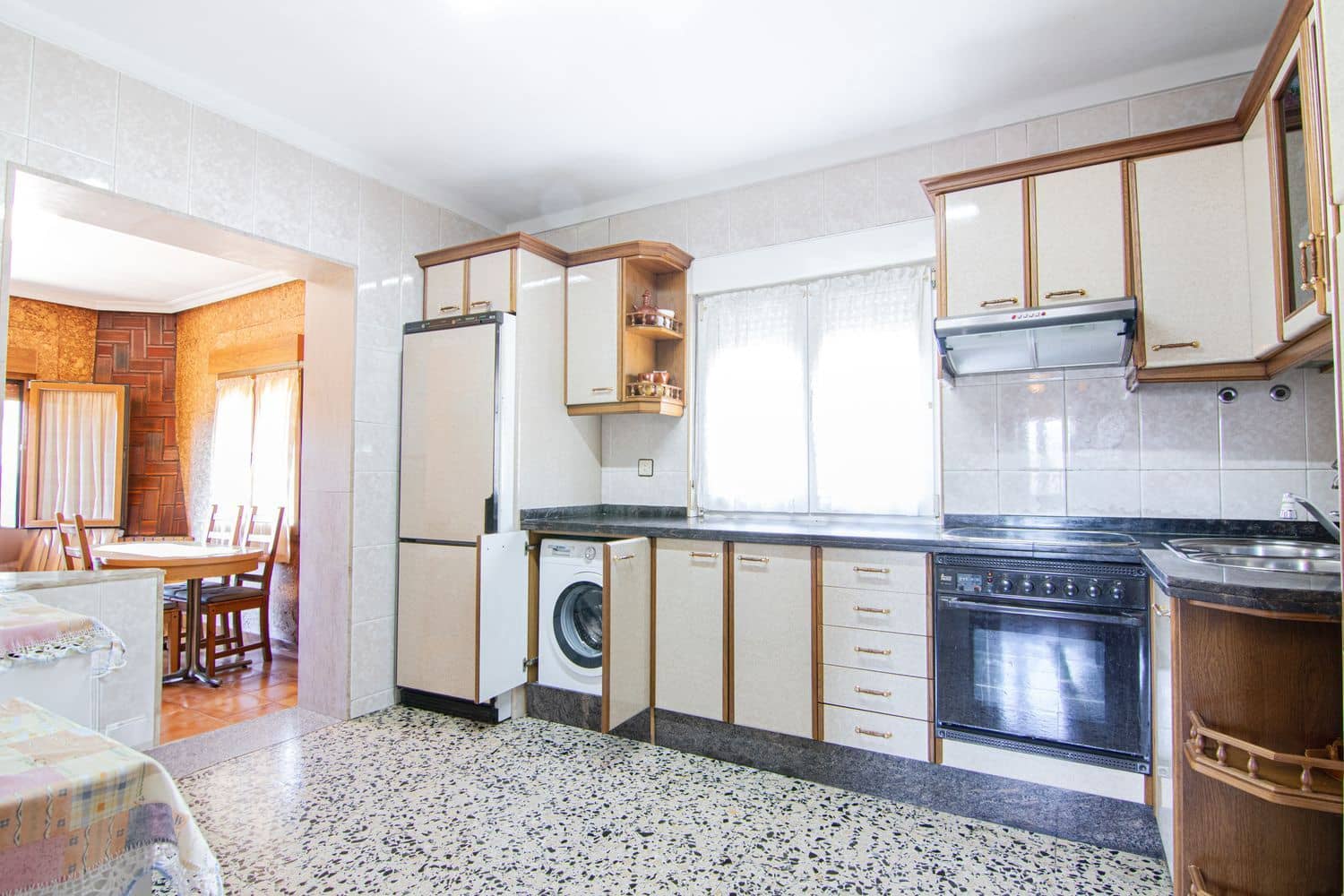 4 soveværelse Finca/Landehus til salg i Mieres med garage - € 249.000 (Ref: 8914619)