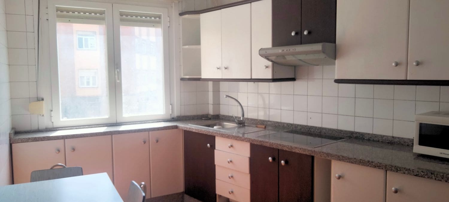 3 soveværelse Lejlighed til salg i Gijon med garage - € 185.000 (Ref: 8920967)