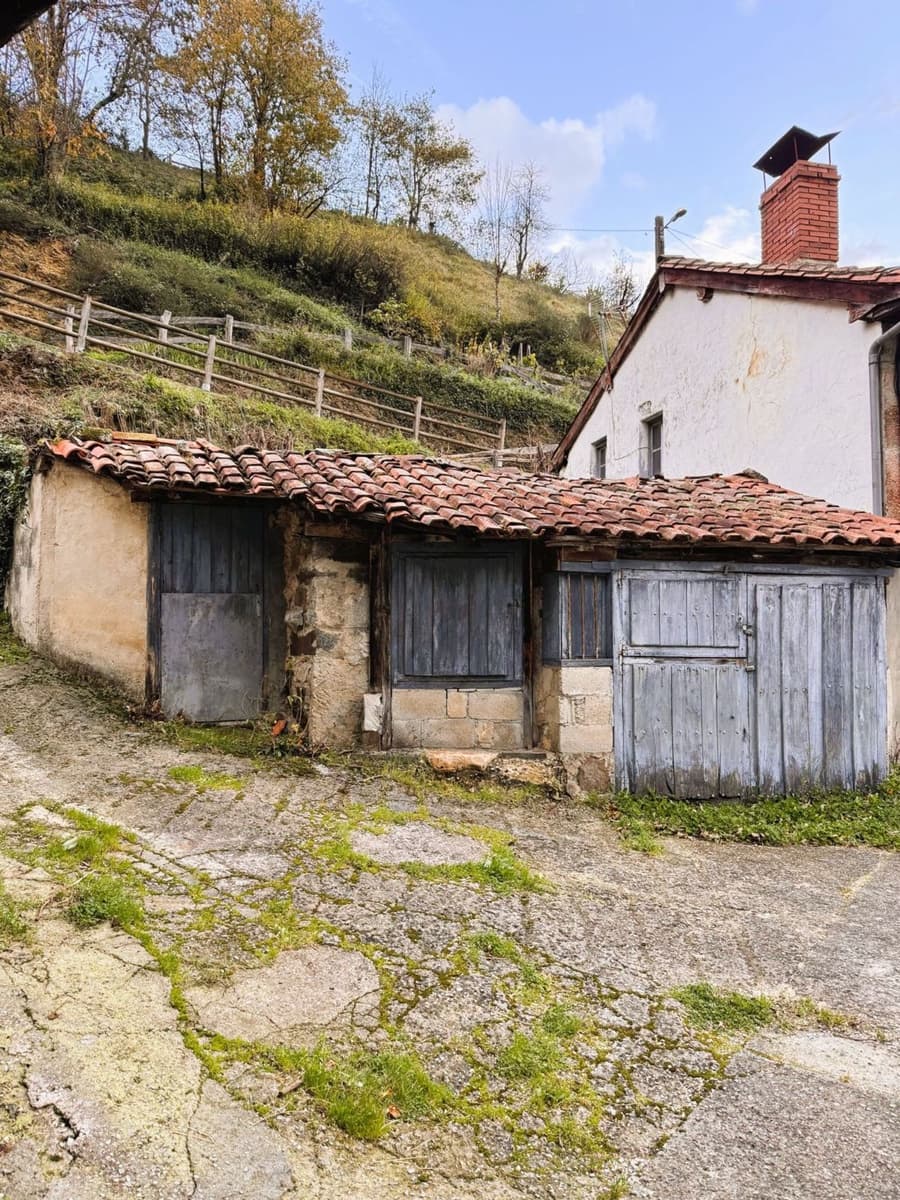 3 soveværelse Finca/Landehus til salg i Caso med garage - € 45.000 (Ref: 8923449)