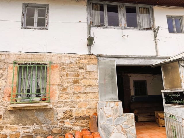 3 bedroom Finca/Country House for sale in Caso with garage - € 45,000 (Ref: 8923449)