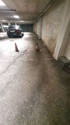 Garage att hyra i Centro Urbano, Gijón - 100 € (Ref: 8923452)
