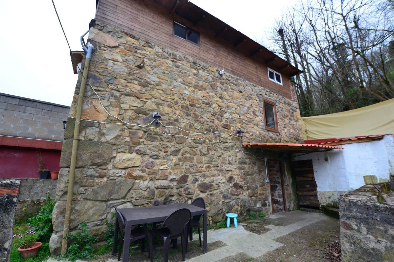 2 soveværelse Finca/Landehus til salg i Riosa med garage - € 59.900 (Ref: 8928338)