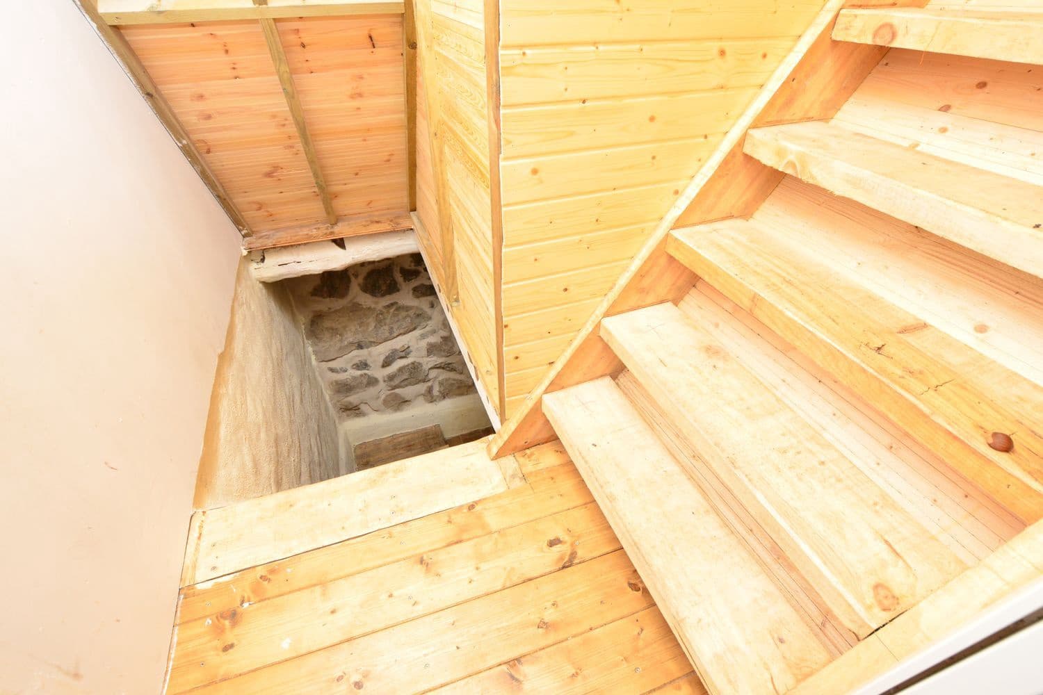 2 soveværelse Finca/Landehus til salg i Riosa med garage - € 59.900 (Ref: 8928338)