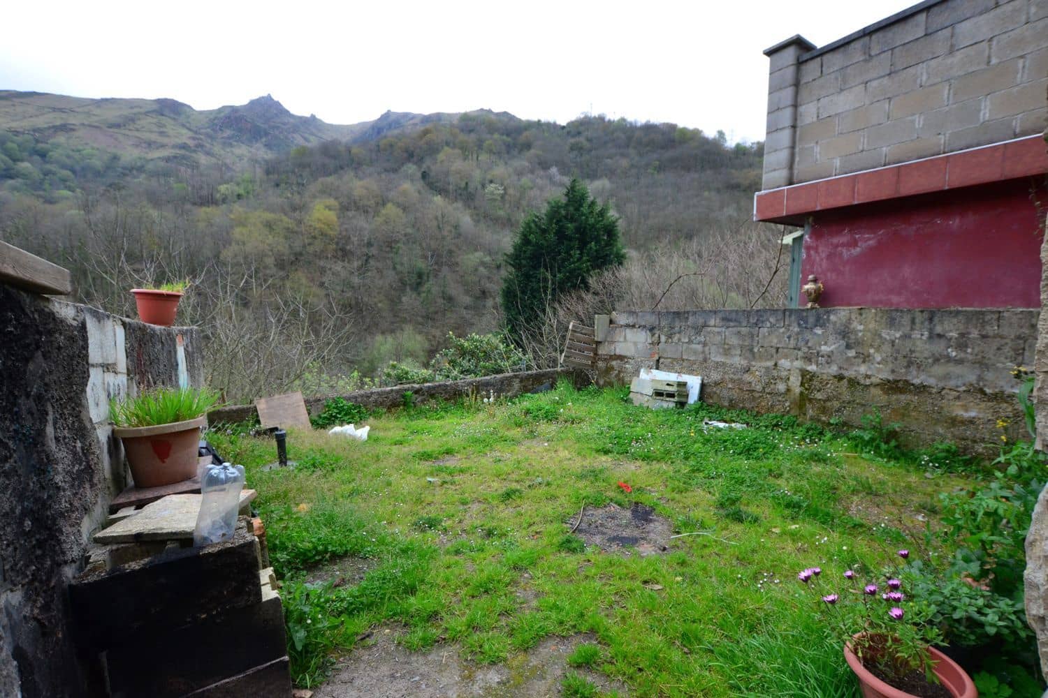 2 soveværelse Finca/Landehus til salg i Riosa med garage - € 59.900 (Ref: 8928338)