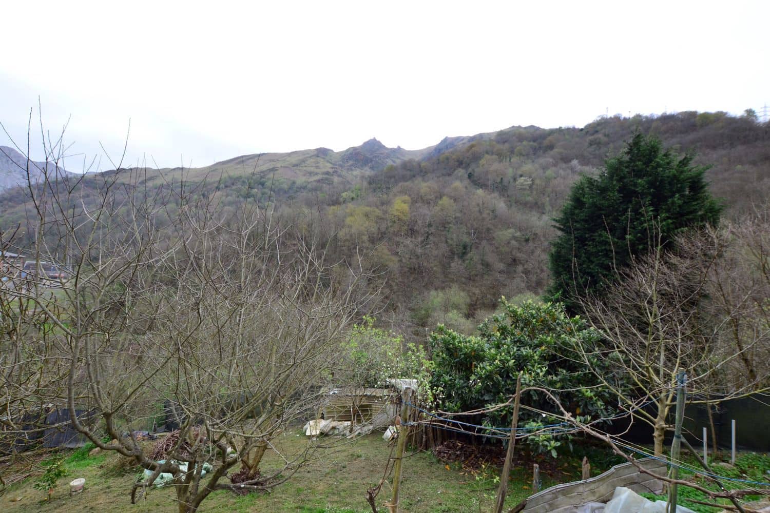 2 soveværelse Finca/Landehus til salg i Riosa med garage - € 59.900 (Ref: 8928338)