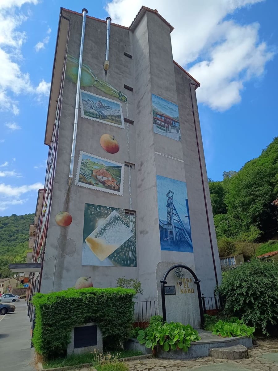 2 soveværelse Finca/Landehus til salg i Riosa med garage - € 59.900 (Ref: 8928338)