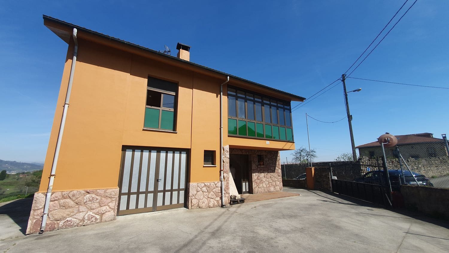 3 bedroom Villa for sale in Siero with garage - € 340,000 (Ref: 8931921)