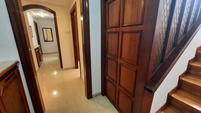 7 bedroom Townhouse for sale in Langreo - € 125,000 (Ref: 8936496)