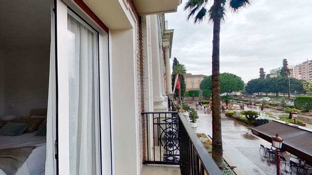 Apartamento de 2 habitaciones en La Catedral, Murcia ciudad en alquiler con garaje - 1.200 € (Ref: 8941040)