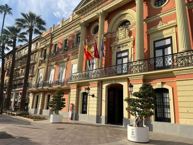 Apartamento de 2 habitaciones en La Catedral, Murcia ciudad en alquiler con garaje - 1.200 € (Ref: 8941040)