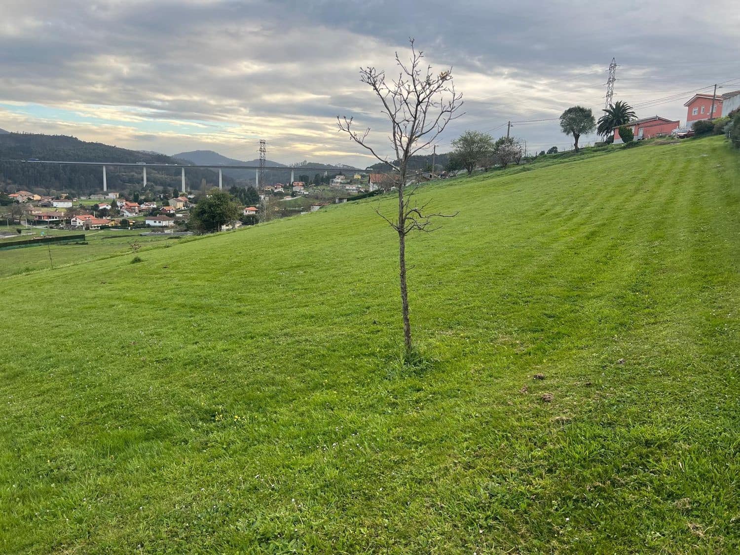 Grunde uden byggetilladelser til salg i Castrillon - € 85.000 (Ref: 8942557)