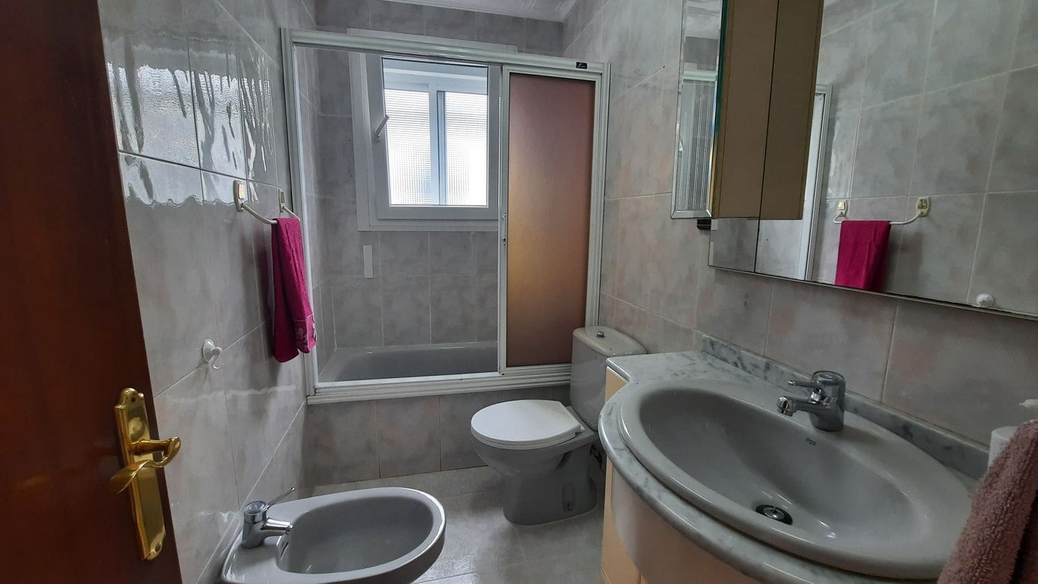 3 soveværelse Lejlighed til salg i Gijon med garage - € 119.000 (Ref: 8945842)