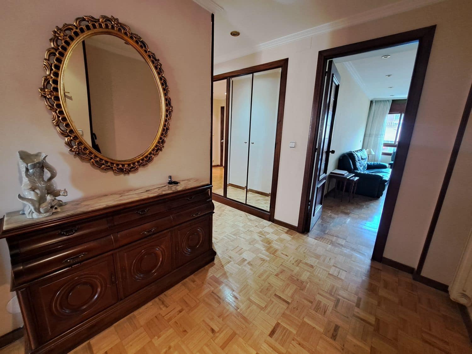 4 soveværelse Lejlighed til salg i Oviedo med garage - € 410.000 (Ref: 8950077)