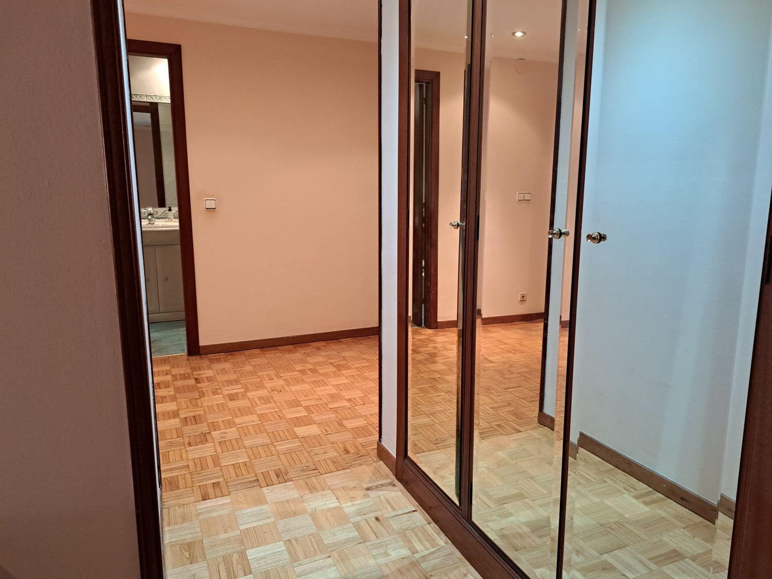 4 soveværelse Lejlighed til salg i Oviedo med garage - € 410.000 (Ref: 8950077)