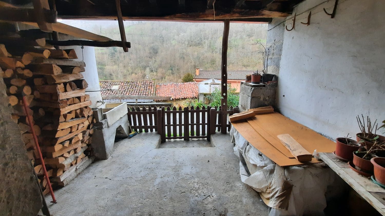 4 soveværelse Byhus til salg i Caso med garage - € 70.000 (Ref: 8961069)