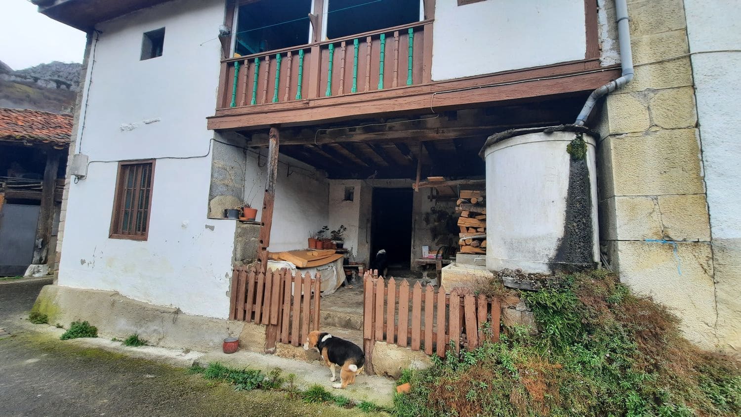 4 soveværelse Byhus til salg i Caso med garage - € 70.000 (Ref: 8961069)