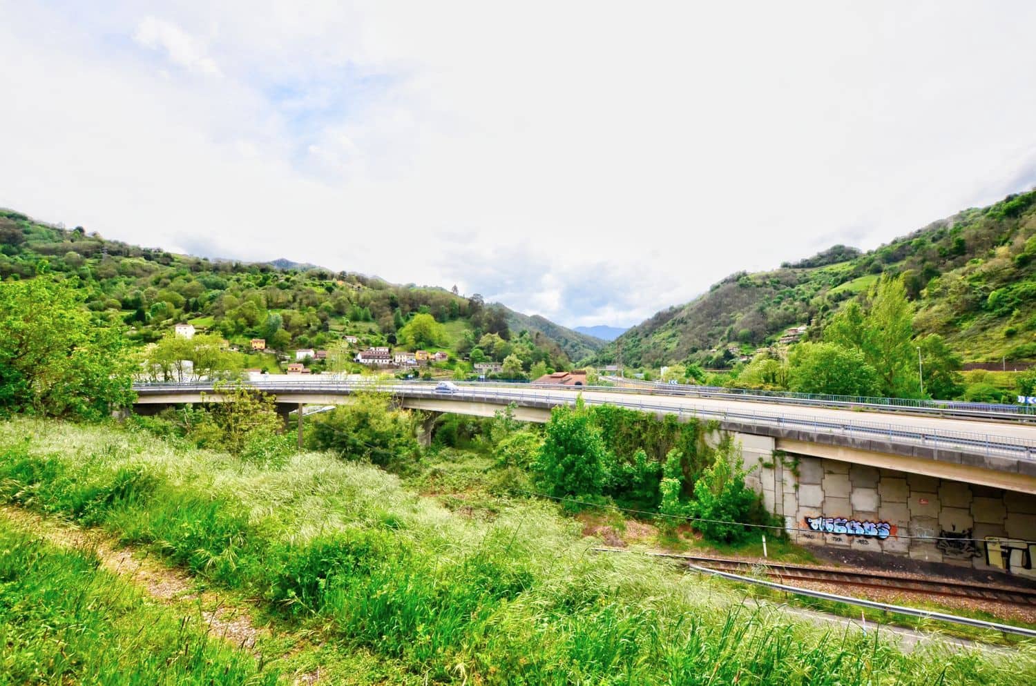 1 soveværelse Finca/Landehus til salg i Mieres med garage - € 9.000 (Ref: 8971794)