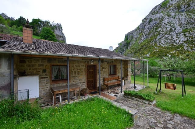 2 soverom Finca/Herregård til salgs i Piloña med garasje - € 168 000 (Ref: 8971809)