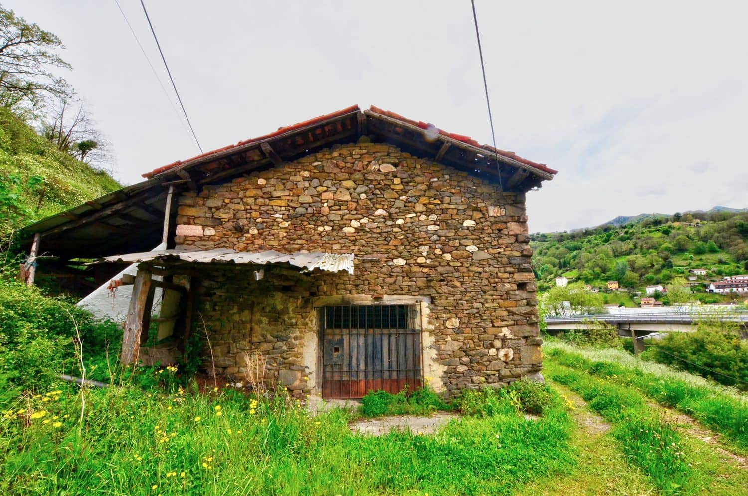 1 soveværelse Finca/Landehus til salg i Mieres med garage - € 10.000 (Ref: 8975623)