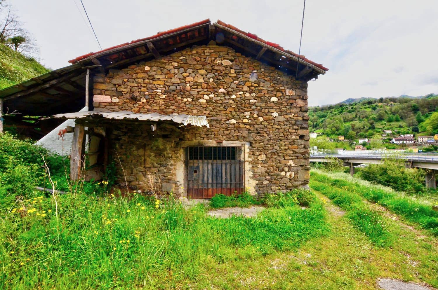 1 soveværelse Finca/Landehus til salg i Mieres med garage - € 10.000 (Ref: 8975623)