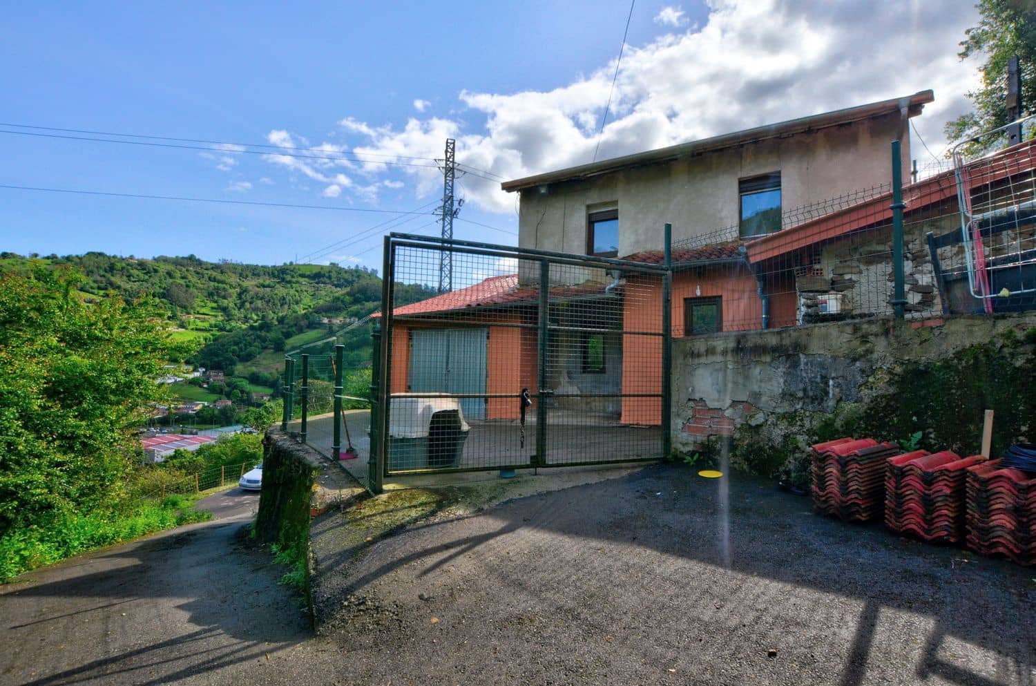 2 soveværelse Finca/Landehus til salg i San Martin del Rey Aurelio med garage - € 150.000 (Ref: 8988107)