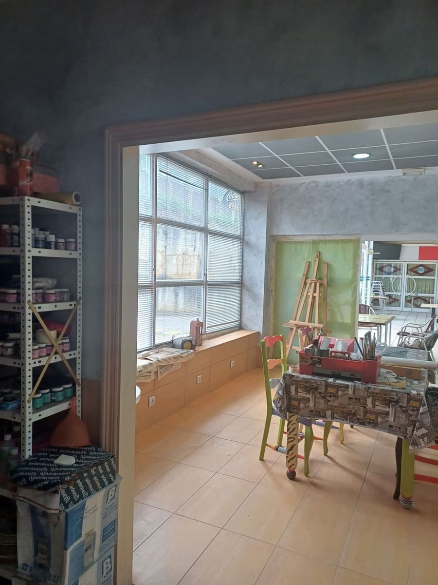 Erhverv til salg i Llanera - € 60.500 (Ref: 9006869)