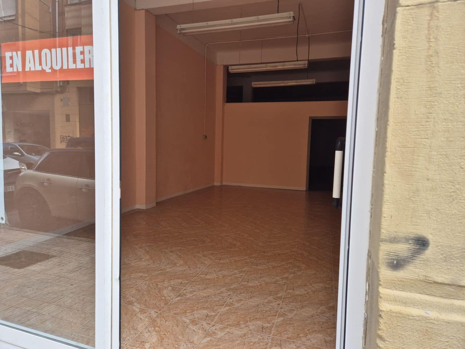 Erhverv til leje i Gijon - € 575 (Ref: 9016854)