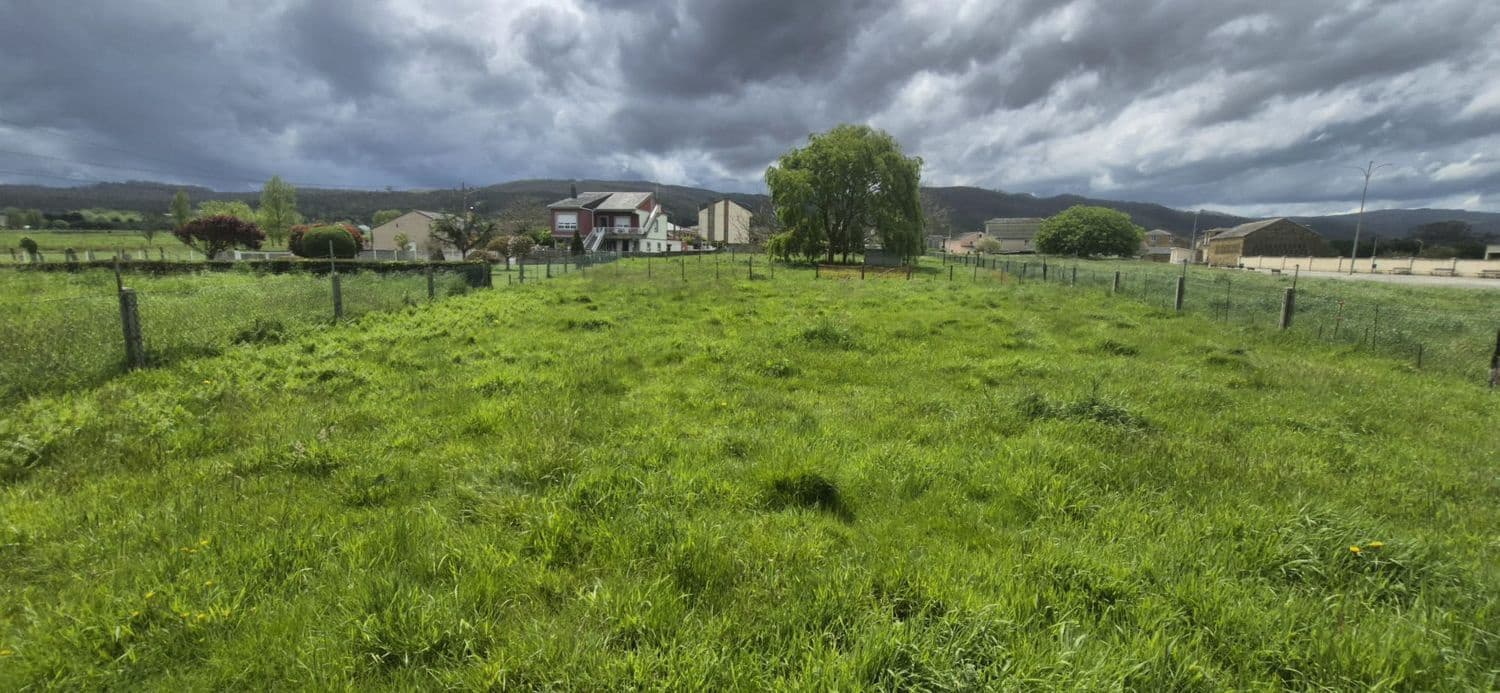 Grunde uden byggetilladelser til salg i Ribadeo - € 125.000 (Ref: 9016856)
