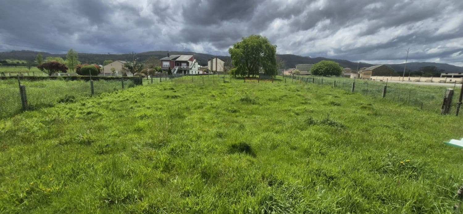 Grunde uden byggetilladelser til salg i Ribadeo - € 125.000 (Ref: 9016856)