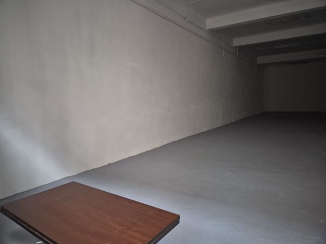 Kommersiell att hyra i Centro Urbano, Gijón - 600 € (Ref: 9016857)