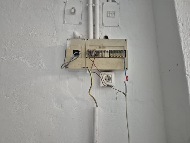 Kommersiell att hyra i Centro Urbano, Gijón - 600 € (Ref: 9016857)