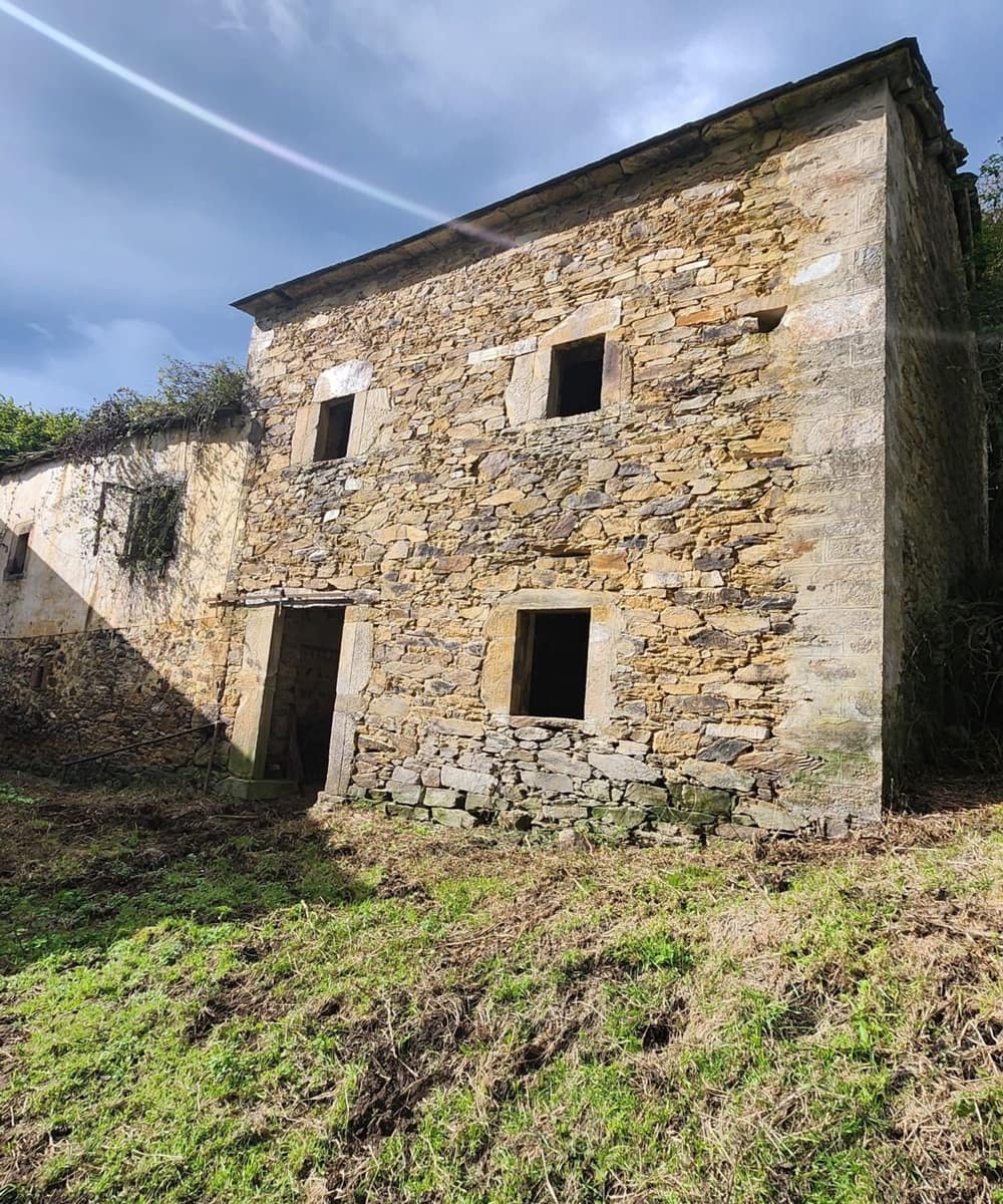 4 soveværelse Finca/Landehus til salg i Luarca - € 30.000 (Ref: 9020177)