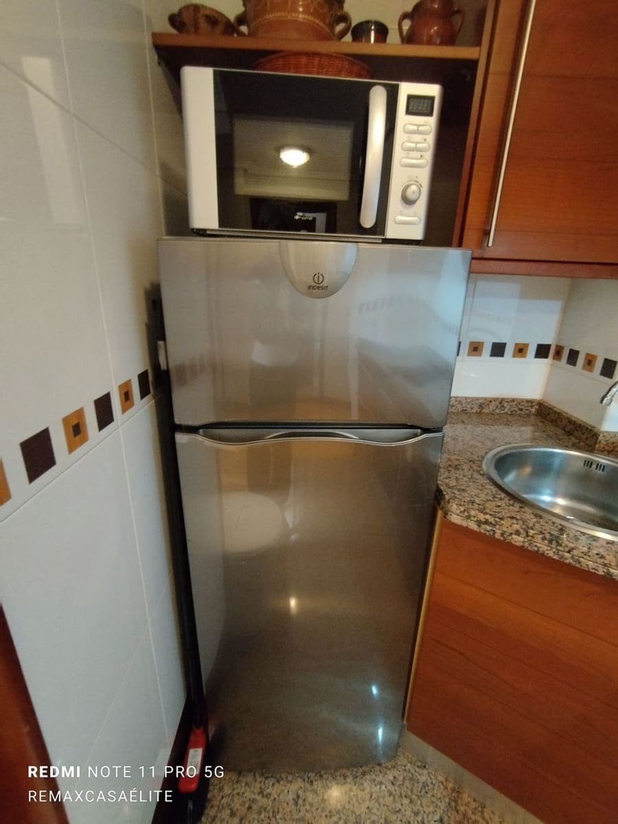 1 slaapkamer Appartement te huur in Oviedo met garage - € 700 (Ref: 9037806)