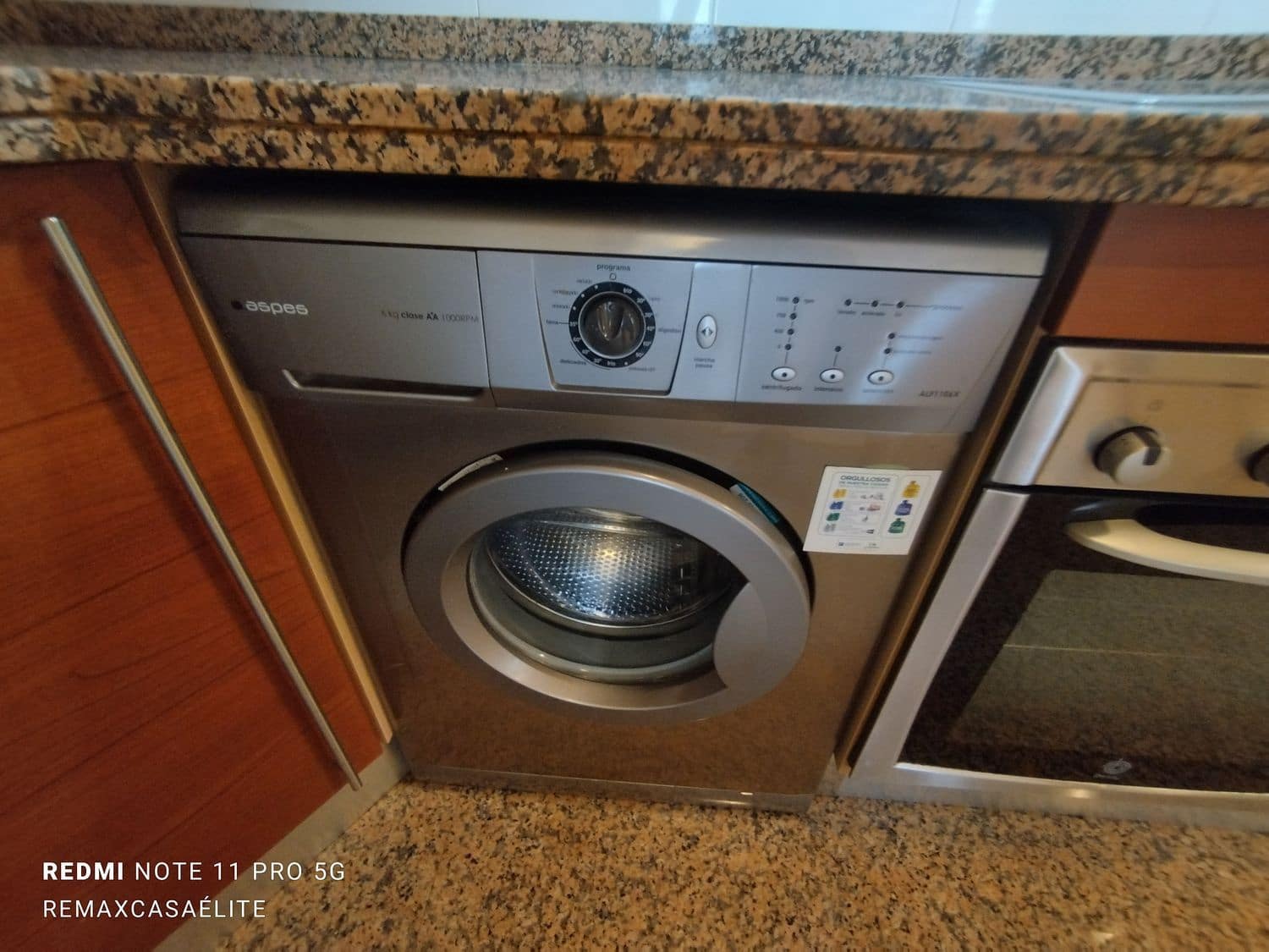 1 slaapkamer Appartement te huur in Oviedo met garage - € 700 (Ref: 9037806)