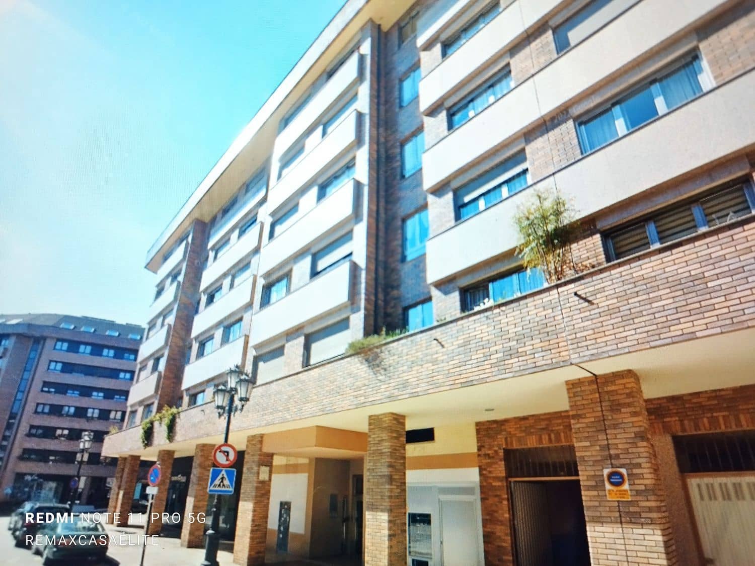 1 slaapkamer Appartement te huur in Oviedo met garage - € 700 (Ref: 9037806)