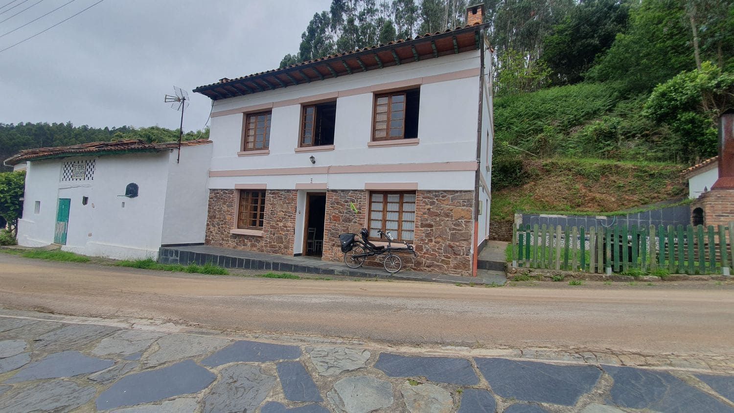 3 soveværelse Finca/Landehus til salg i Carreno med garage - € 287.000 (Ref: 9058780)