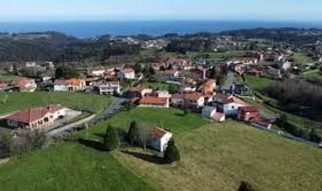 Undeveloped Land for sale in Pravia - € 69,000 (Ref: 9058781)