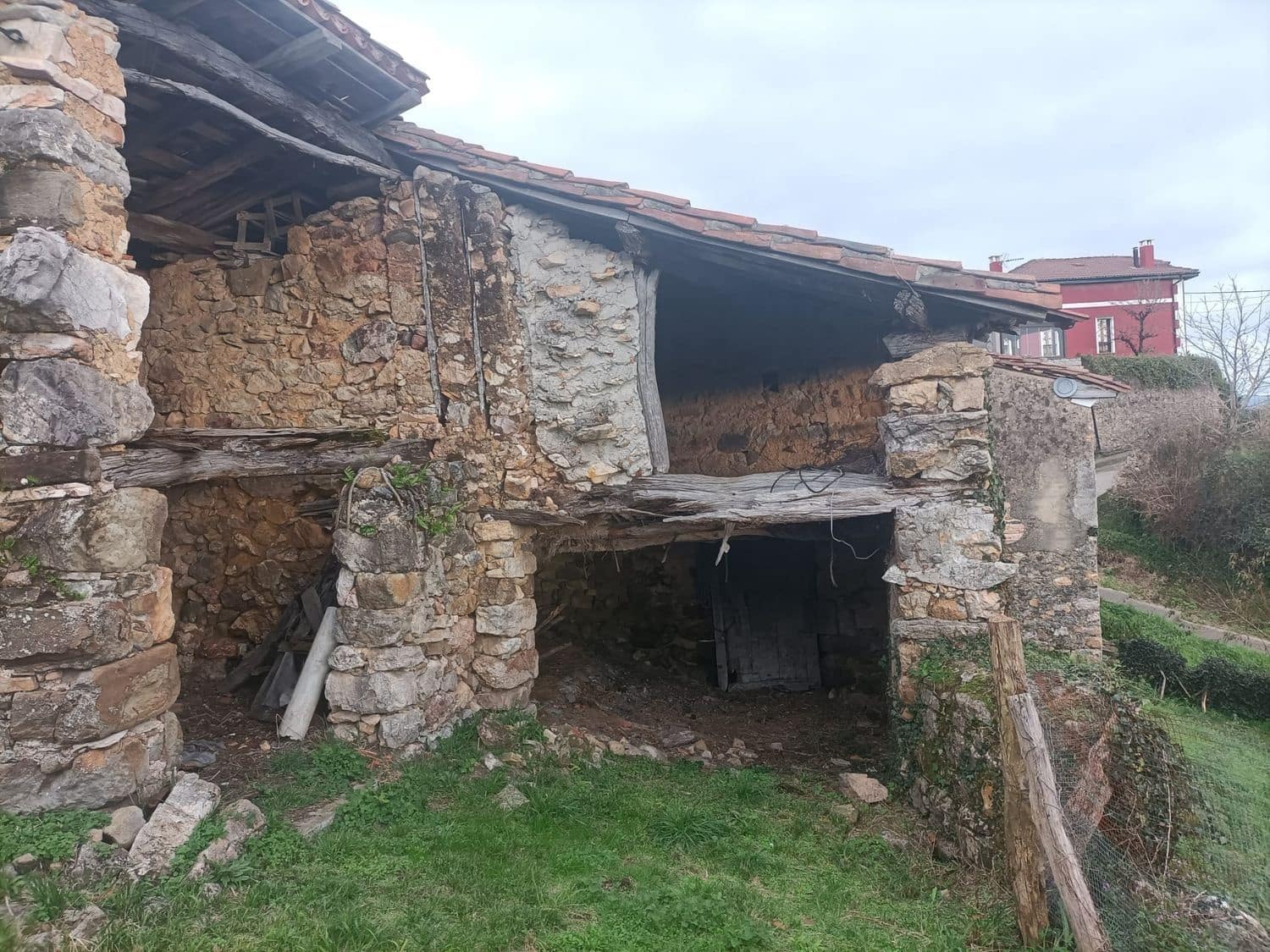 1 soveværelse Finca/Landehus til salg i Parres - € 49.000 (Ref: 9068534)