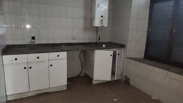 Byhus til salg i Langreo med garage - € 35.000 (Ref: 9072985)