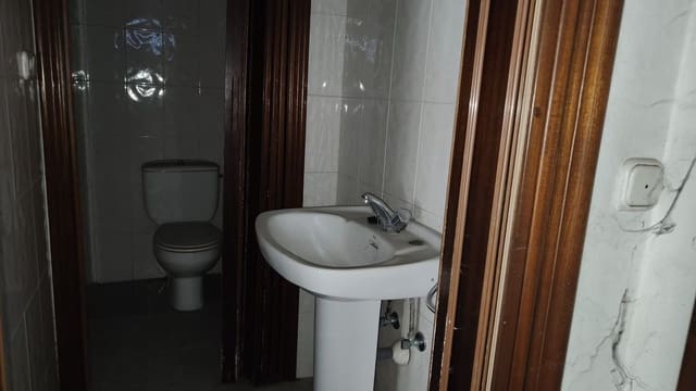 Byhus til salg i Langreo med garage - € 35.000 (Ref: 9072985)