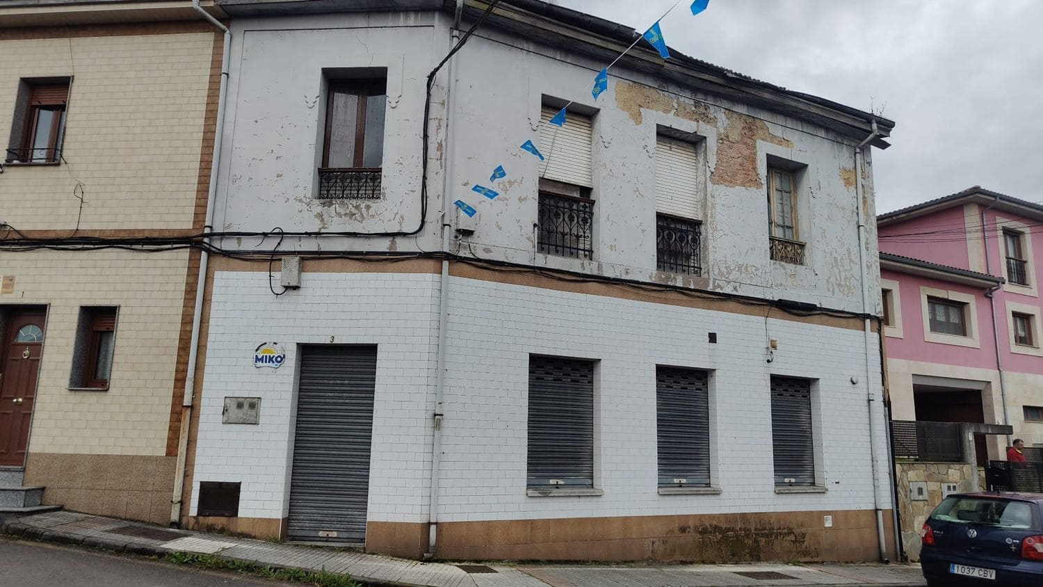 Byhus til salg i Langreo med garage - € 35.000 (Ref: 9072985)