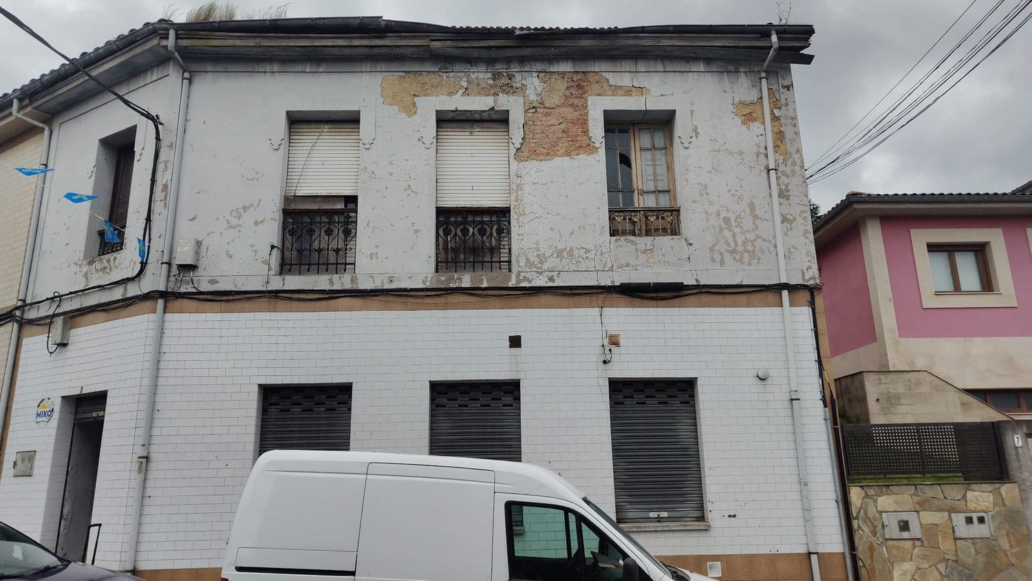 Byhus til salg i Langreo med garage - € 35.000 (Ref: 9072985)